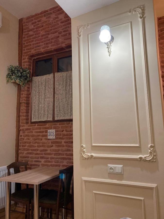 Historic Apartments "1868 Tbilisi" Best Location Buitenkant foto